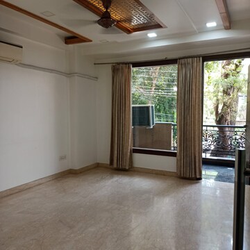 Room in 3 BHK Builder Floor at Chittaranjan Park – for Sale
