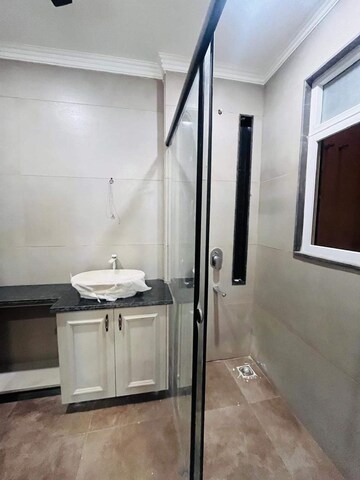 Bathroom in 3 BHK Builder Floor at BPTP Green Oaks, Sector 70a – for Sale