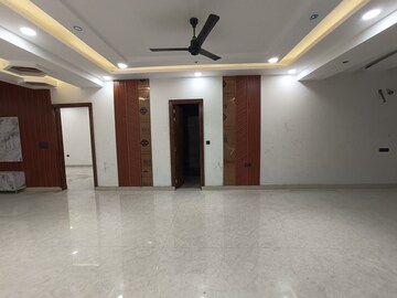 Living Room in 4 BHK Builder Floor at Green Fields Colony – for Sale