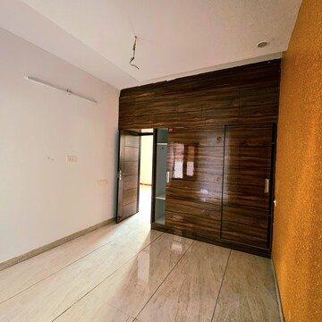 Room in 3 BHK Builder Floor at Motia Blue Ridge, Kishanpura – for Sale