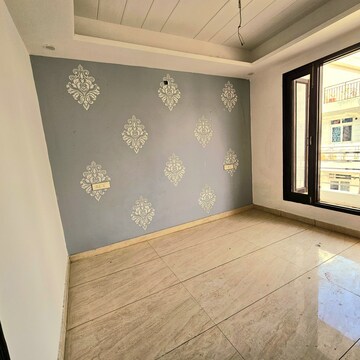 Room in 3 BHK Builder Floor at Motia Blue Ridge, Kishanpura – for Sale