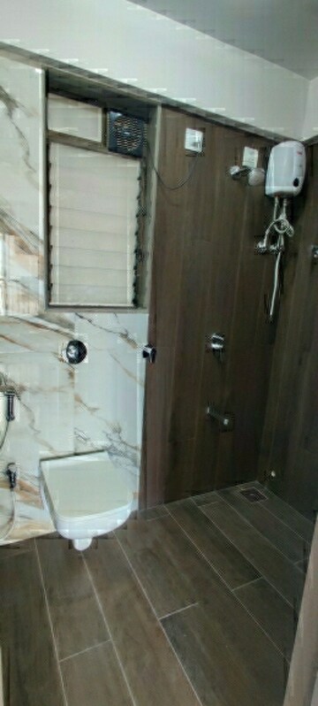 Bathroom in 2.5 BHK Apartment at 5th Avenue, Chembur – for Sale