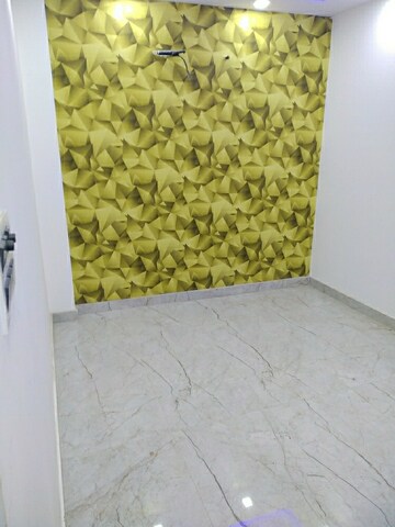 Room in 3 BHK Builder Floor at Govindpuri – for Sale