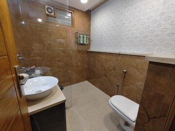 Master Bedroom in 3 BHK Builder Floor at BPTP Park Central, Sector 85 – for Sale