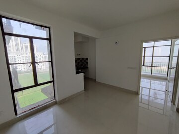 Room in 2 BHK Apartment at Signature Global Synera, Sector 81 – for Sale