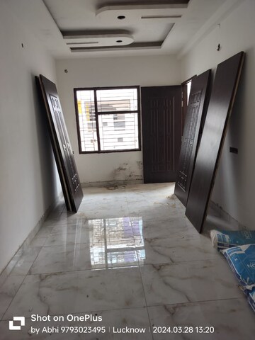 Room in 3 BHK Independent House at Jankipuram Extension – for Sale