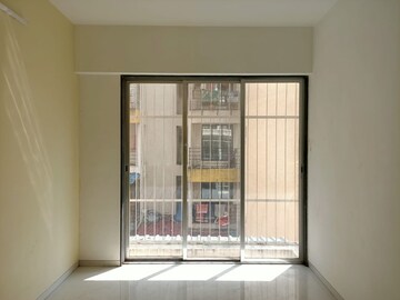 Room in 1 BHK Apartment at Platinum Royale, Ulwe – for Rent