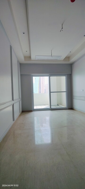 Room in 4 BHK Apartment at T And T Eutopia Phase 1, Siddharth Vihar – for Sale