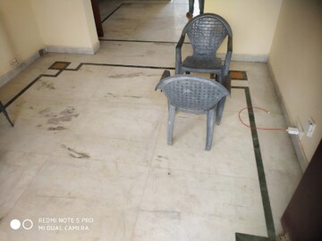 Bathroom in 2.5 BHK Builder Floor at SS Mayfield Gardens, Sector 51 – for Sale