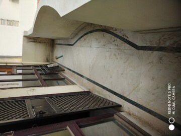 Balcony in 2.5 BHK Builder Floor at SS Mayfield Gardens, Sector 51 – for Sale