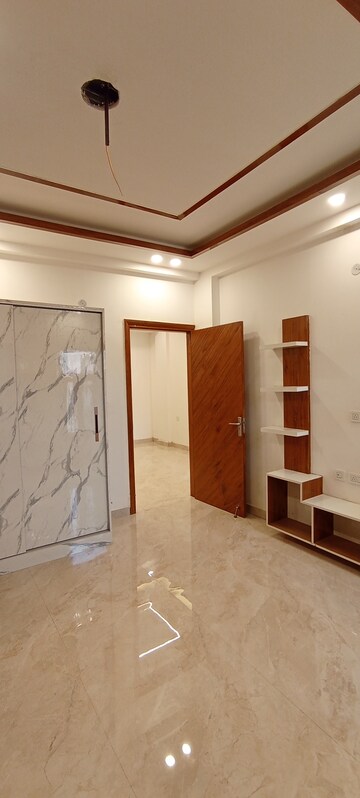 Kitchen in 3 BHK Builder Floor at Sector 85 – for Sale