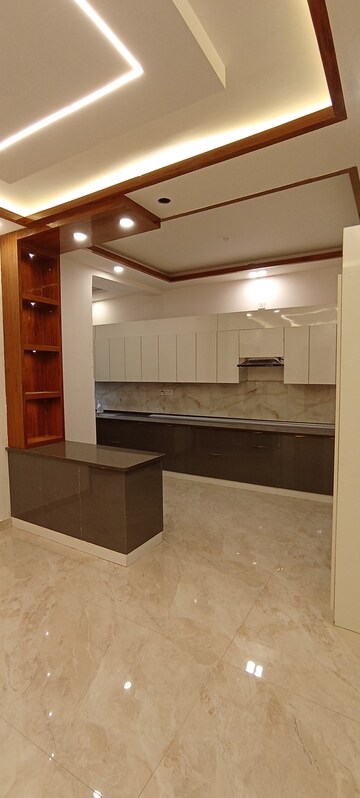 Furnished Amenities in 3 BHK Builder Floor at Sector 85 – for Sale