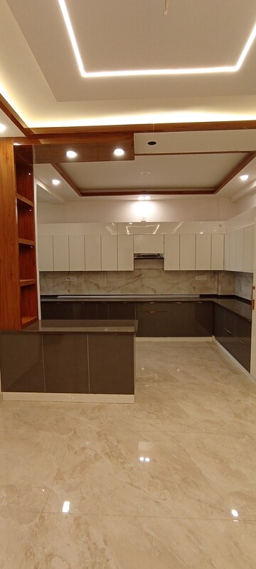 Bathroom in 3 BHK Builder Floor at Sector 85 – for Sale