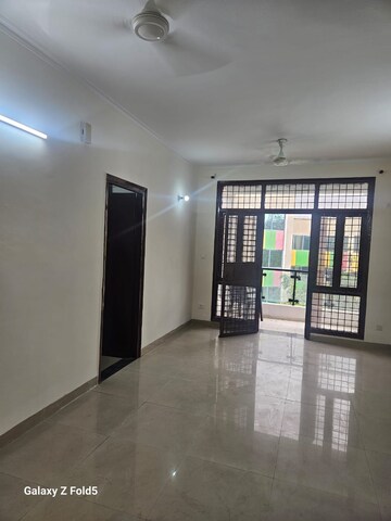 Room in 3 BHK Builder Floor at Unitech Nirvana Country Cedar Crest, Sector 50 – for Sale