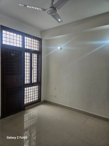 Room in 3 BHK Builder Floor at Unitech Nirvana Country Cedar Crest, Sector 50 – for Sale