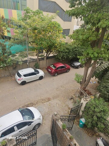Parking in 3 BHK Builder Floor at Unitech Nirvana Country Cedar Crest, Sector 50 – for Sale