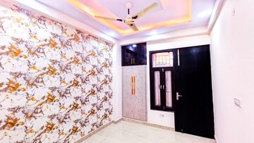 Room in 3 BHK Apartment at Andheri West – for Sale