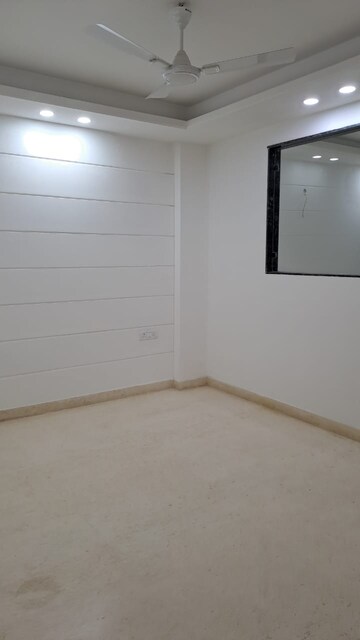 Room in 2 BHK Apartment at USK Homes, Sector 49 – for Sale