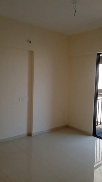 Room in 2 BHK Apartment at Mantra Montana Phase 6, Dhanori – for Sale