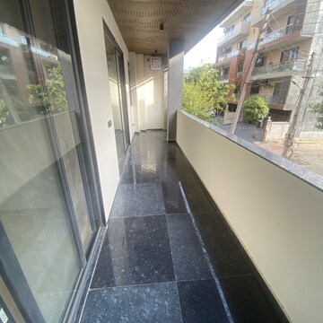 Balcony in 3 BHK Builder Floor at BPTP Parkland Pride, Sector 77 – for Sale