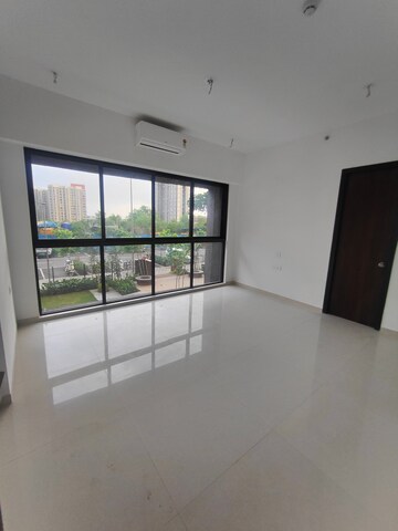 Room in 4 BHK Apartment at Lodha Palava City Lakeshore Greens, Dombivli East – for Sale