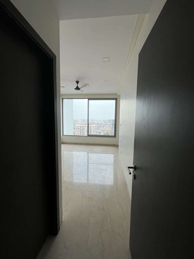 Bathroom, oberoi-maxima 3 Bedroom 1450 Sq.Ft. Apartment In Andheri East Mumbai 7193895