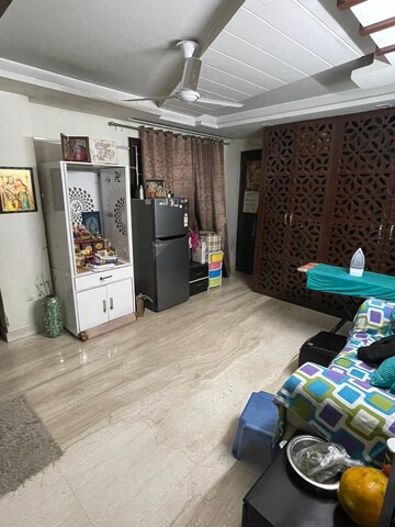 Room in 3.5 BHK Builder Floor at Janakpuri – for Sale