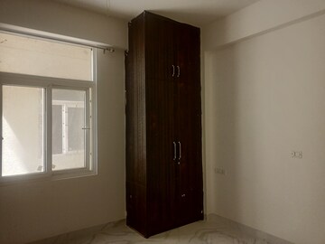 Room in 3 BHK Apartment at Landmark The Residency, Sector 103 – for Sale