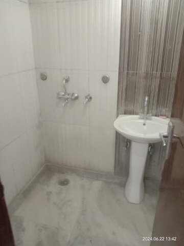3 BHK Builder Floor For Sale in Green Fields Colony