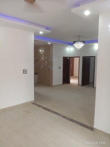 Living Room in 3 BHK Builder Floor at Green Fields Colony – for Sale