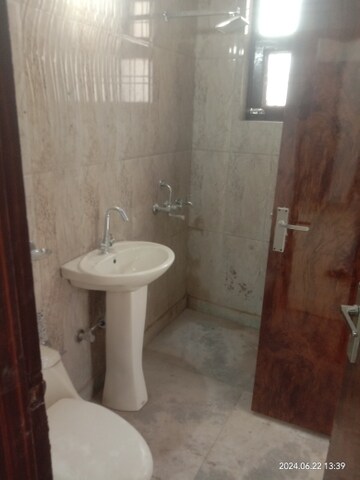 Bathroom in 3 BHK Builder Floor at Green Fields Colony – for Sale