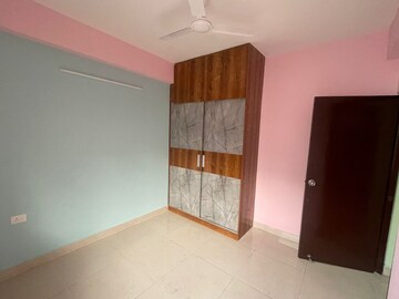 Room in 2 BHK Apartment at Signature Roselia Phase 2, Sector 95a – for Sale