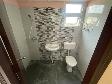 Bathroom in 2 BHK Apartment at Signature Roselia Phase 2, Sector 95a – for Sale
