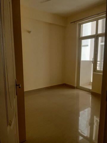 Room in 2 BHK Apartment at Shree Vardhman Mantra, Sector 67 – for Sale