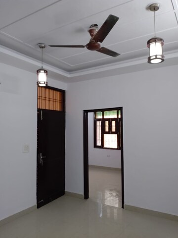 Room in 3.5 BHK Builder Floor at Sainik Colony – for Sale