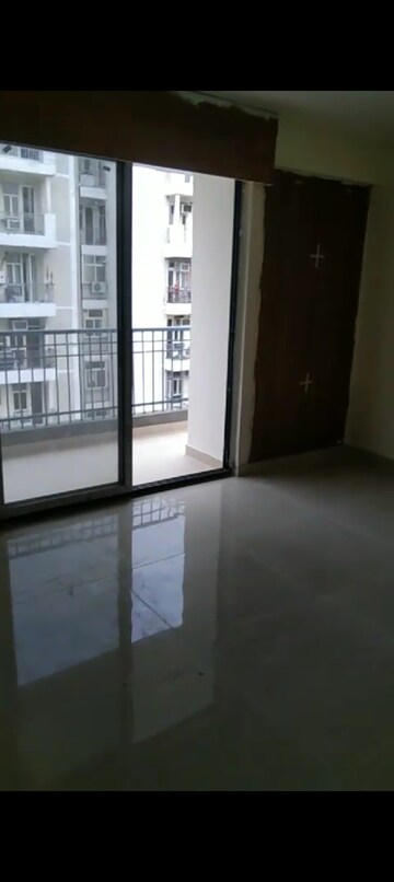 Room in 3 BHK Apartment at JKG Palm Resort, Raj Nagar Extension – for Sale