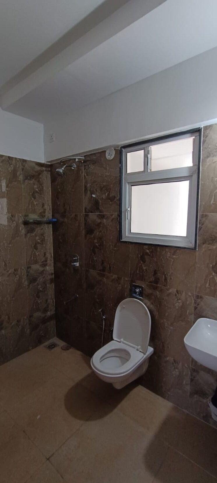 Bathroom, vtp-leonara 3 Bedroom 1087 Sq.Ft. Apartment In Mahalunge Pune 7196999