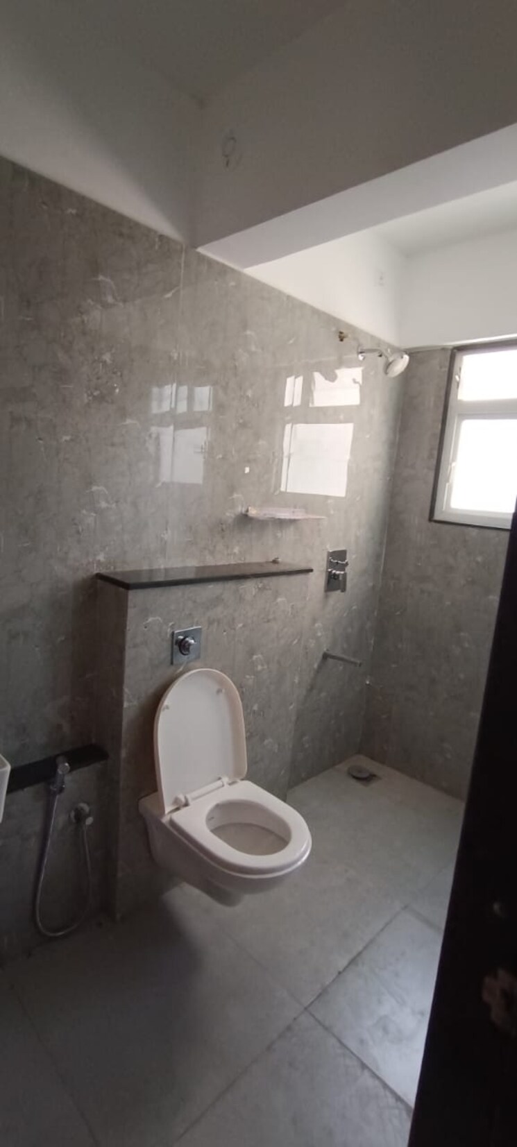 Bathroom, vtp-leonara 3 Bedroom 1087 Sq.Ft. Apartment In Mahalunge Pune 7196999