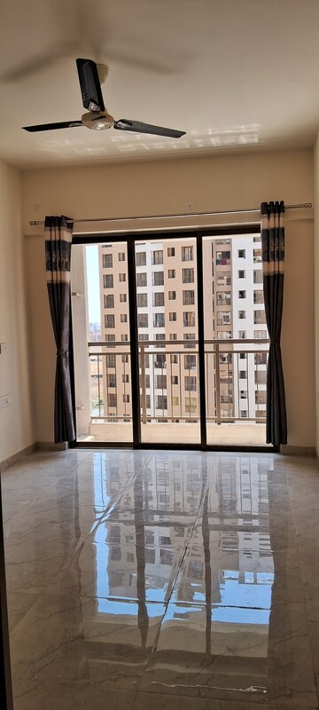 1 BHK Apartment For Sale in Sunteck West World, Naigaon East