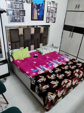 Master Bedroom in 2 BHK Builder Floor at Igi Airport Area – for Sale