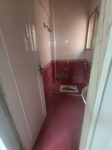Furnished Amenities in 1 BHK Apartment at Spring Leaf 6 CHS, Kandivali East – for Sale