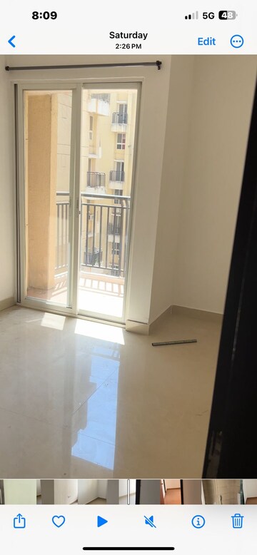 Room in 1 BHK Apartment at DB Realty Orchid Ozone, Dahisar East – for Sale
