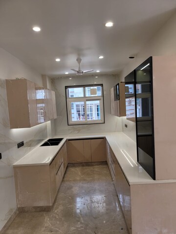 Kitchen in 3 BHK Builder Floor at Sector 38 – for Sale