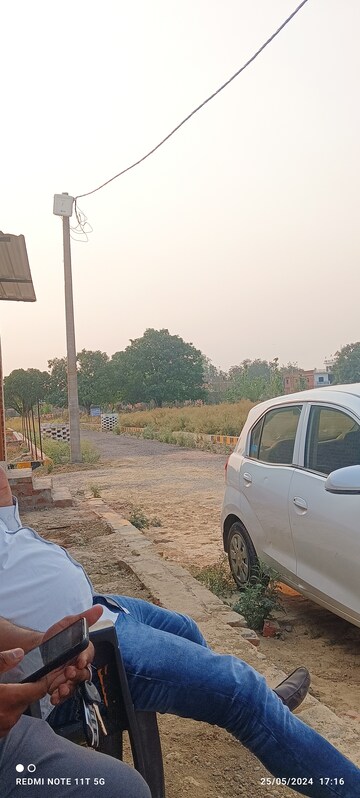  Plot For Sale in Wazirganj