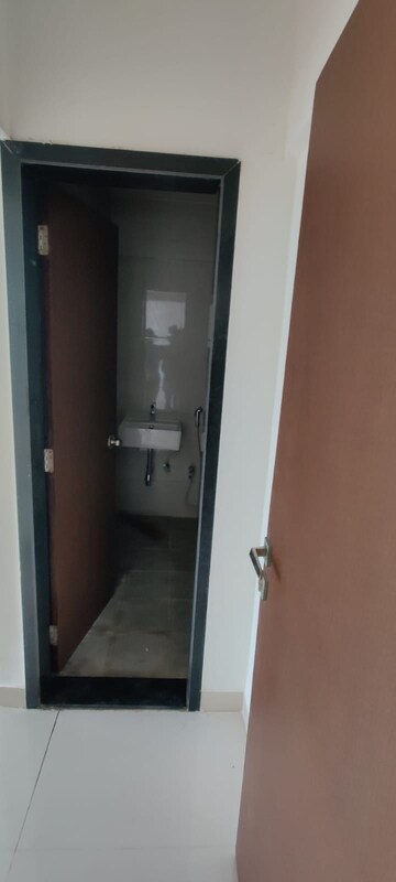 Bathroom in 2 BHK Apartment at Utopia Garden Grove Mall, Borivali West – for Sale