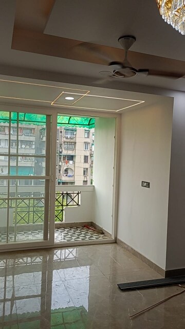 Room in 2 BHK Apartment at Dwarka Mor – for Sale