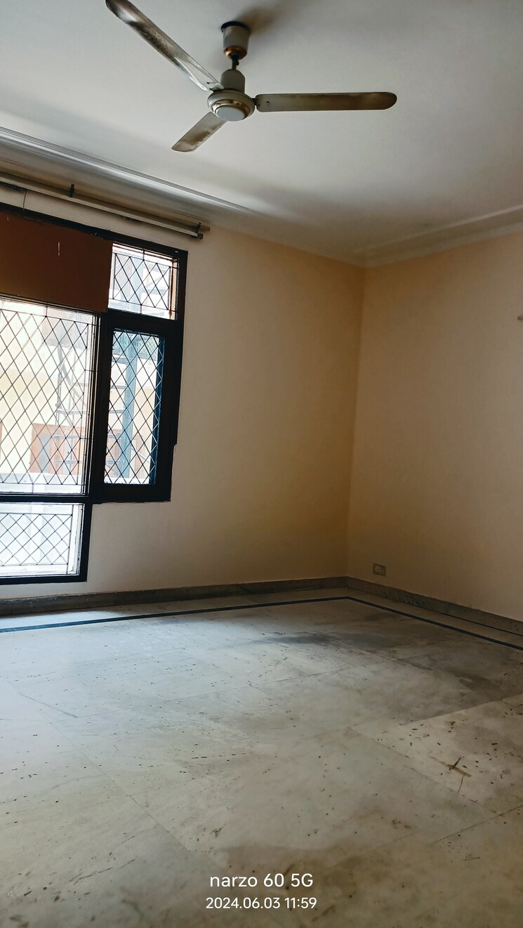 Room, sector 41 6 Bedroom 100 Sq.Mt. Villa In Sector 41 Noida 7198648