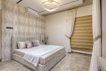 Bedroom in 3.5 BHK Apartment at Shroff Aureta, Koregaon Park Annexe – for Sale