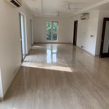 Room in 4 BHK Builder Floor at West End Colony – for Sale