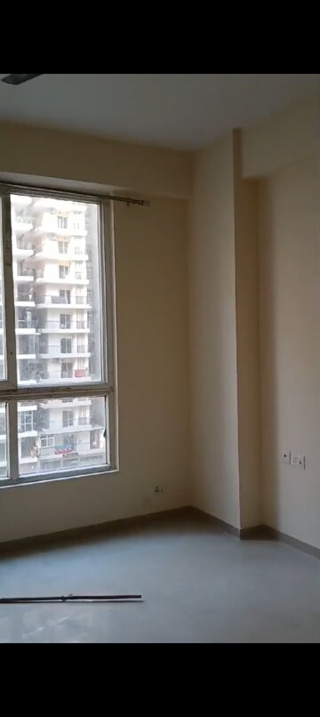 Room in 3 BHK Apartment at Vasu Fortune Residency, Raj Nagar Extension – for Sale